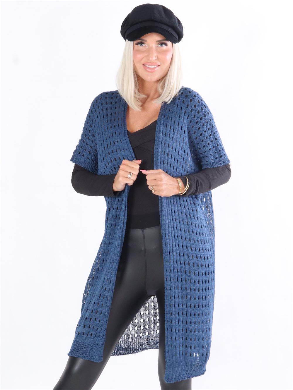 Moni - Armygrøn strikcardigan med hullet mønster og korte ærmer